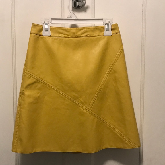 Zara Basics Yellow Pleather Skirt - Picture 1 of 2